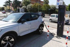 Auto elettrica ennesimo disastro