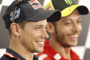 Il confronto tra Stoner e Valentino Rossi
