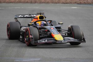 F1 Max Verstappen senza rivali