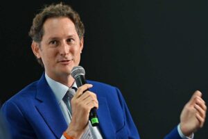 Elkann e la nuova era dell’automotive