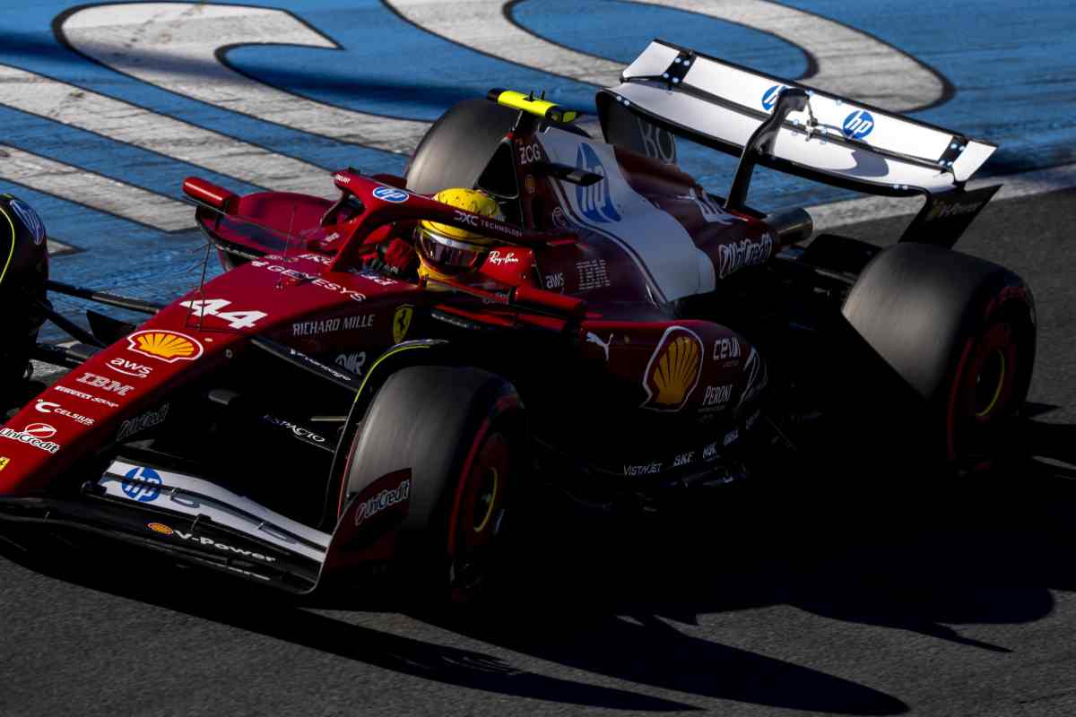 Hamilton al volante della SF-25
