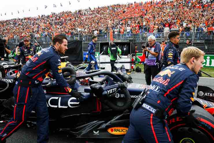 Meccanici F1 guadagnano 60.000 sterline all'anno