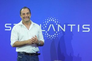 Stellantis con l'Italia per salvare il termico