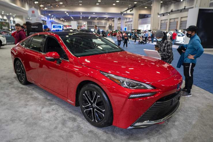 Toyota Mirai idrogeno al posto del diesel