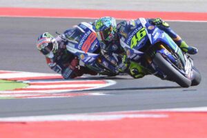 Valentino Rossi ed Jorge Lorenzo furia sul 2015