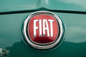 Fiat regala la sua elettrica più amata a una cifra sorprendente: con gli incentivi è un vero affare, viene meno della Topolino