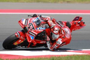 Bagnaia arriva la frecciata