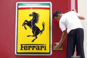 Ferrari scatta il richiamo