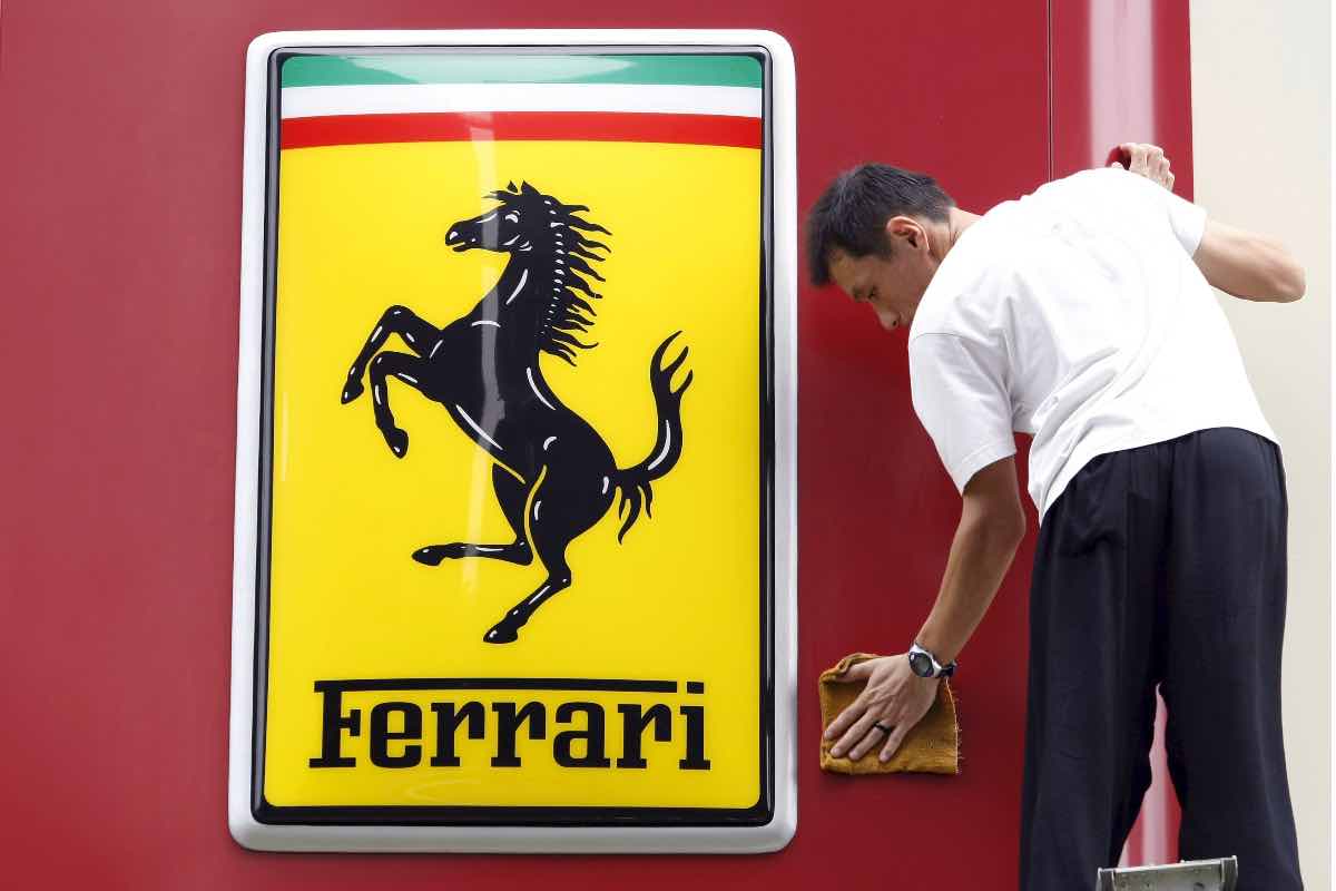 Ferrari scatta il richiamo
