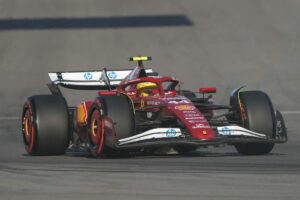 Hamilton promessa ai tifosi Ferrari
