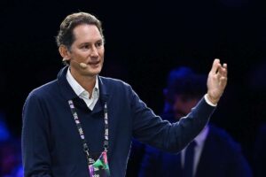 John Elkann promessa ai tifosi