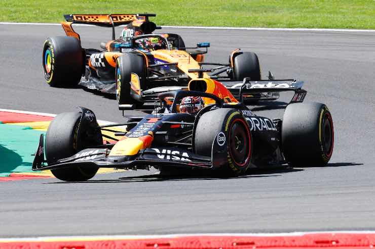 Max Verstappen per Steiner McLaren alleata