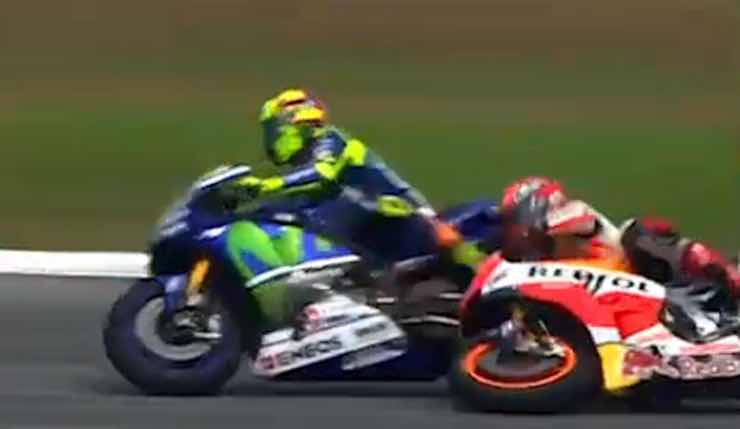 Valentino Rossi e Marc Marquez era da bandiera nera per Lorenzo