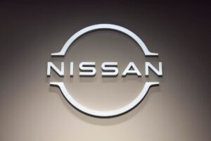Nissan, mossa estrema per salvarsi dalla crisi: c'è un nuovo clamoroso lancio