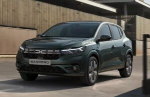 Dacia Sandero dispositivo assurdo