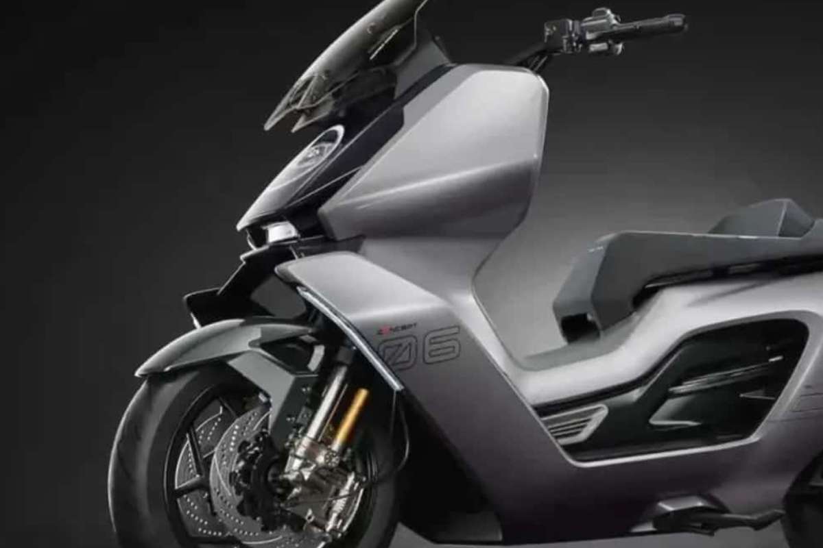 Scooter come una moto