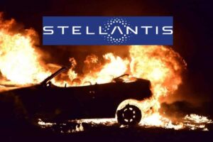Stellantis scatta il richiamo