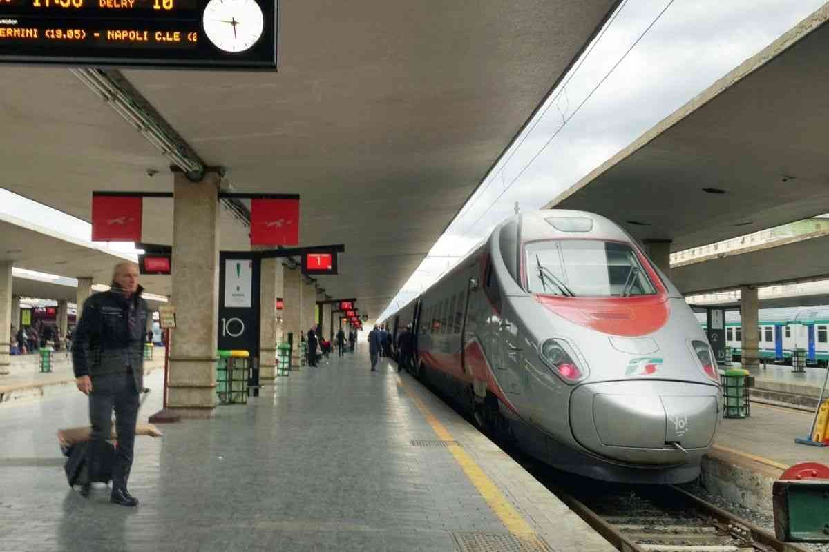 Tutto bloccato in Italia, novembre di scioperi: i giorni in cui treni, bus e trasporto pubblico locale si fermerà
