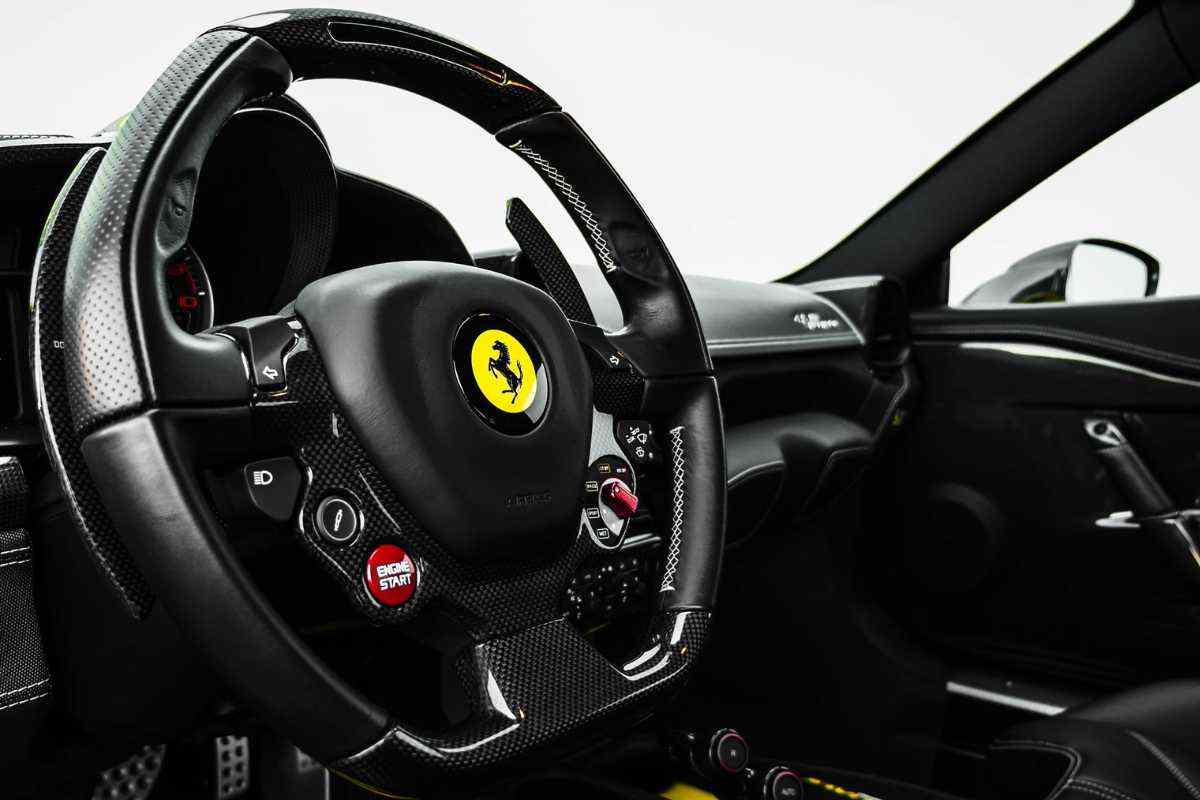 Ferrari clamorosa truffa