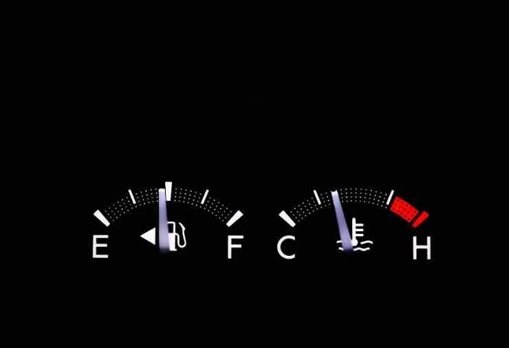 Indicatore rifornimento ecco a cosa serve