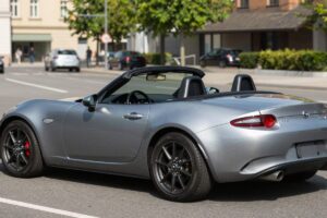 Mazda MX-5: L'esperienza di guida all'Historic Minardi Day