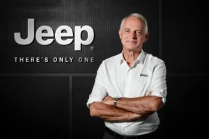 Xavier Peugeot, responsabile Jeep in Europa, nella fotografia ufficiale del marchio