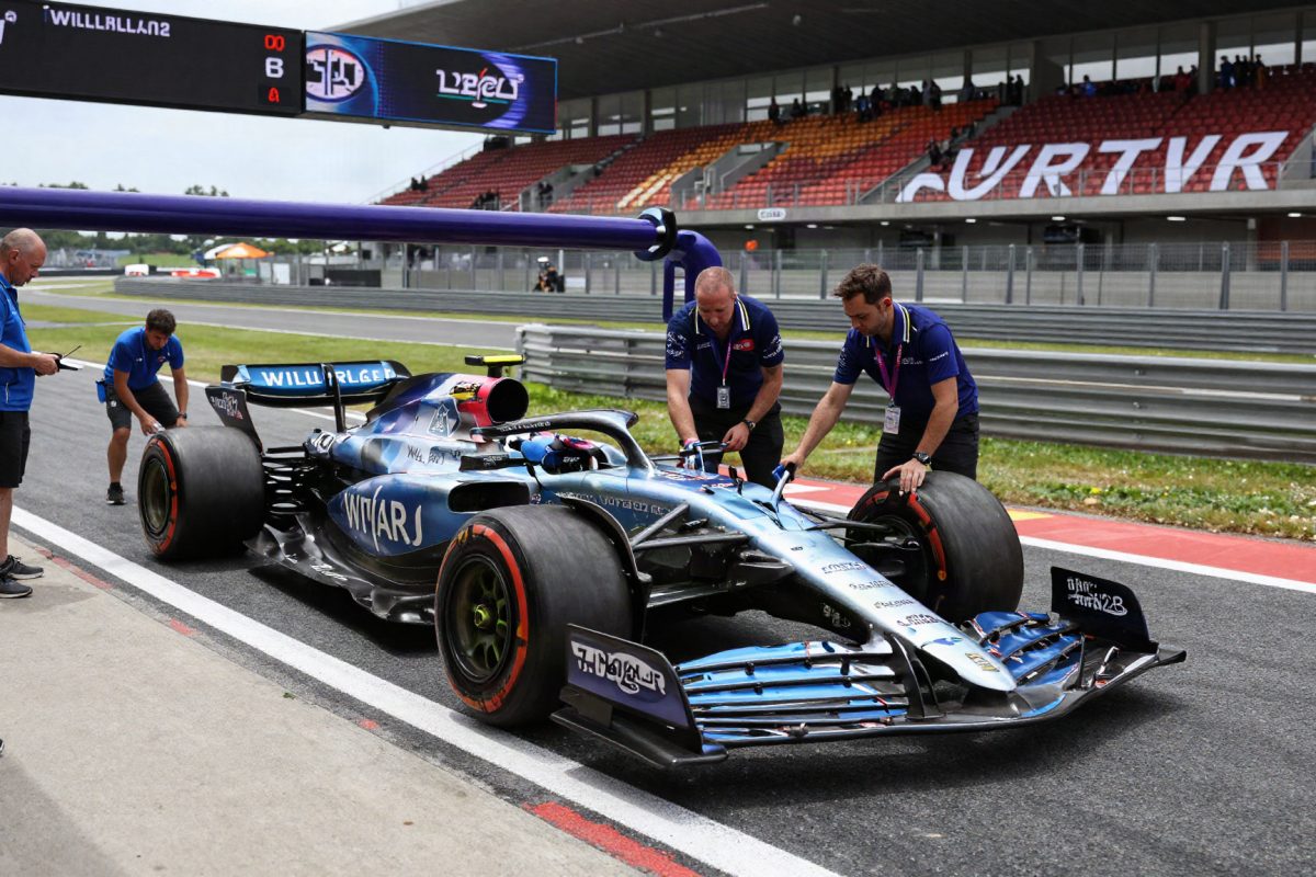 Williams avvia azione legale per un milione di sterline